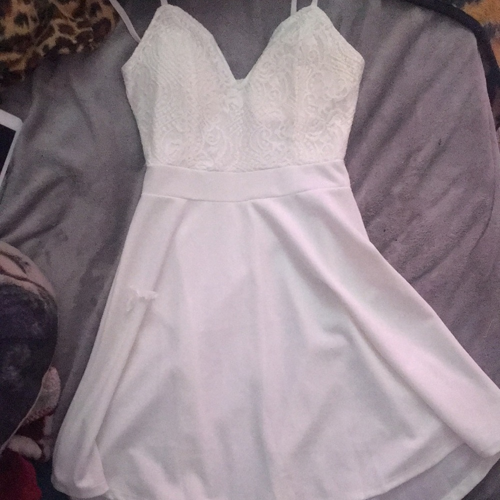 Lulus white date night dress